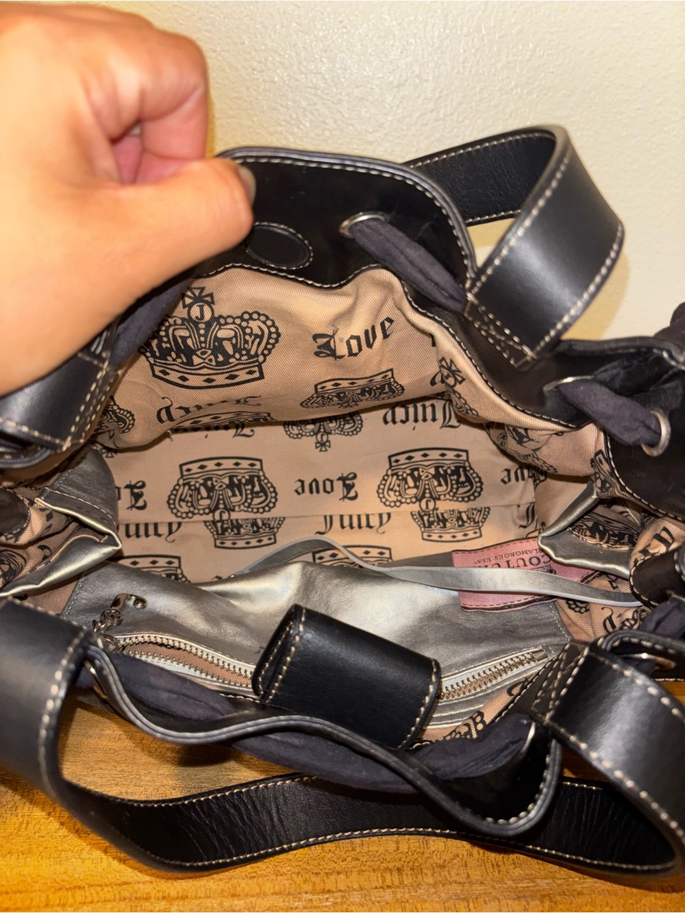 Juicy Couture Daydreamer Bag Vintage Black Velour Y2K Era Excellent Condition - Picture 9 of 11